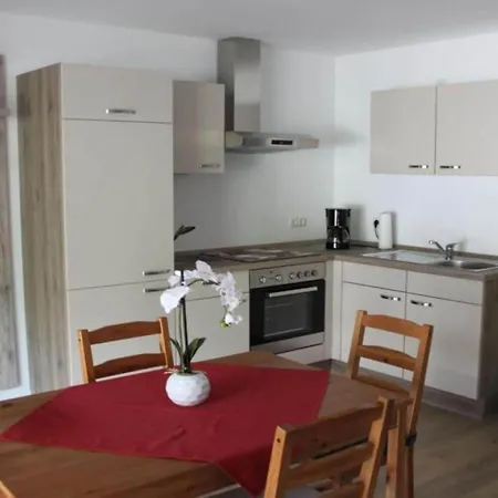 Laus Comfortable Hotel Oberfell